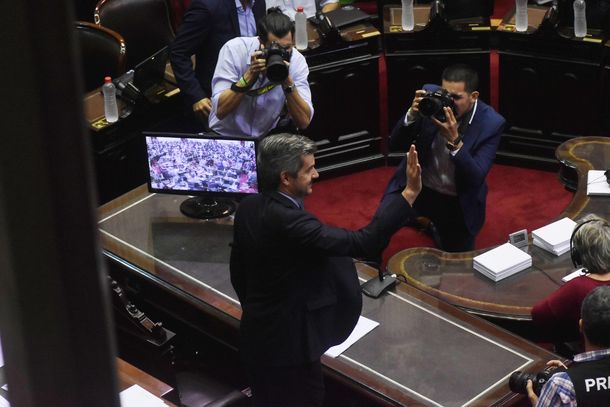 Nuevo look de Marcos Peña