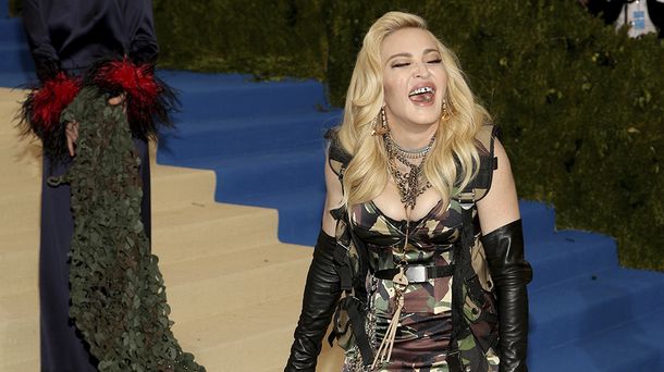 El look de Madonna en el MET