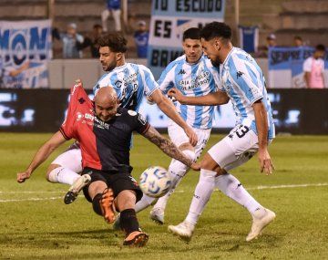 Newells le ganó en un partidazo a Atlético Tucumán y avanzó en la Copa Argentina 2025