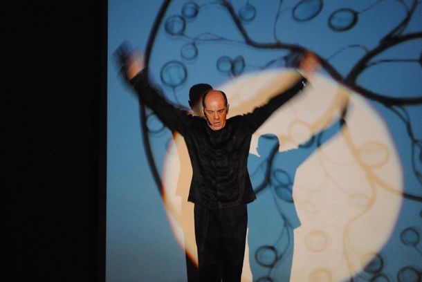 Marcelo Arce presenta De Carmen a Sting, un viaje sensorial por la historia de la música