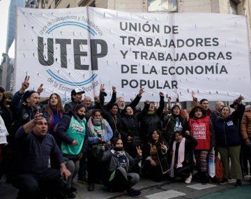 Organizaciones sociales marchan por el salario básico universal y otros reclamos 