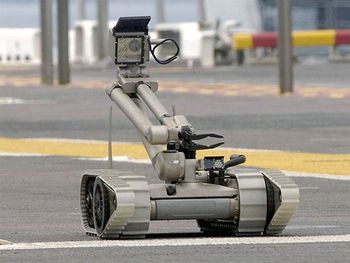 Francisco será cuidado por 30 robots en su visita a Brasil