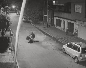 Balean a una policía de la Ciudad durante un robo en Bernal