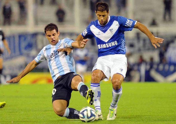 Racing golpeó en el final y derrotó sorpresivamente a Vélez en Liniers