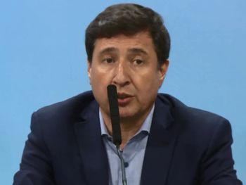 Daniel Arroyo aseguró que se irá cubriendo todo el país con la tarjetas alimentarias