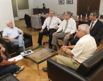 El Gobierno se muestra con la CGT de Caló