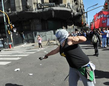 Los disturbios habían calentado la previa de la votación
