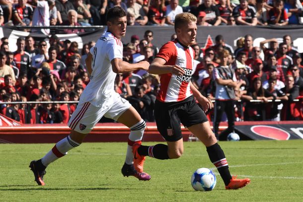 Newell´s y Estudiantes empataron y jugaron para que Boca se aleje aún más