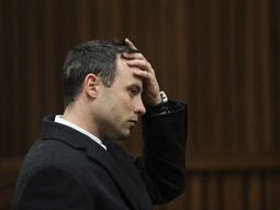 Echaron a Oscar Pistorius de una discoteca por agarrarse a trompadas