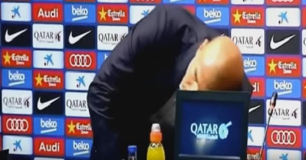 Insólito: mirá lo que hizo Zidane en plena conferencia en el Camp Nou