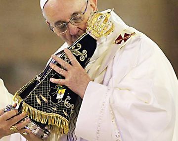 Encuentran un bebé en la calle y le ponen Francisco por el Papa