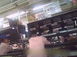 revelan la explotacion en una fabrica revelan la explotacion en una fabrica