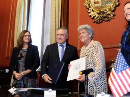 El canciller Omar Paganini rubricó el acuerdo con la jerarca estadounidense Marisa Lago. El canciller Omar Paganini rubricó el acuerdo con la jerarca estadounidense Marisa Lago.