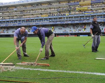 Pese a la lluvia y los charcos en la Bombonera