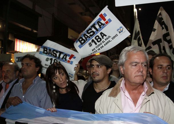 Saldo político del 18A: la oposición se llama a unirse