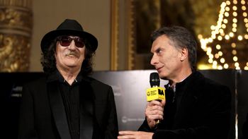 macri distinguio a charly garcia como embajador cultural macri distinguio a charly garcia como embajador cultural