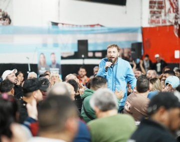 Otermín cruzó a Milei antes de la caravana en Lomas de Zamora: llamó a la paz