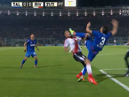 los tapones en la cara: mira la durisima patada que sufrio jonathan maidana los tapones en la cara: mira la durisima patada que sufrio jonathan maidana