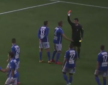 VIDEO: Un defensor convirtió tres goles