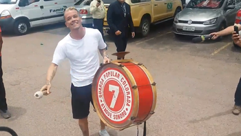 D´alessandro fue recibido por los hinchas del Inter D´alessandro fue recibido por los hinchas del Inter