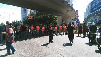 Prefectura impide el paso a Barrios de Pie en Puente Pueyrredón Prefectura impide el paso a Barrios de Pie en Puente Pueyrredón