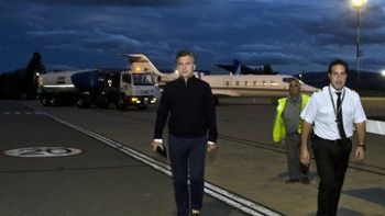 denuncian que mauricio macri quiso comprar las fotos de su llegada a bariloche denuncian que mauricio macri quiso comprar las fotos de su llegada a bariloche