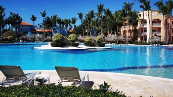 cuanto cuesta una noche en el hotel de bayahibe denunciado por intoxicacion masiva cuanto cuesta una noche en el hotel de bayahibe denunciado por intoxicacion masiva