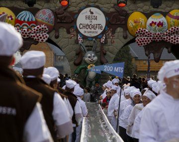 Bariloche: hicieron la barra de chocolate más larga del mundo