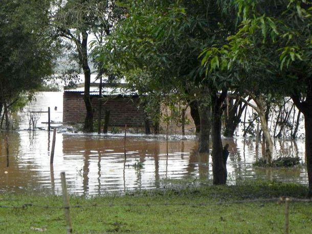 Corrientes: el río Uruguay comenzó a bajar pero aún hay unos 2.600 evacuados
