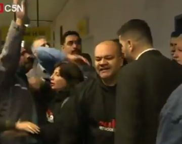 Escándalo y caos en la línea H: abrieron los molinetes y hubo incidentes