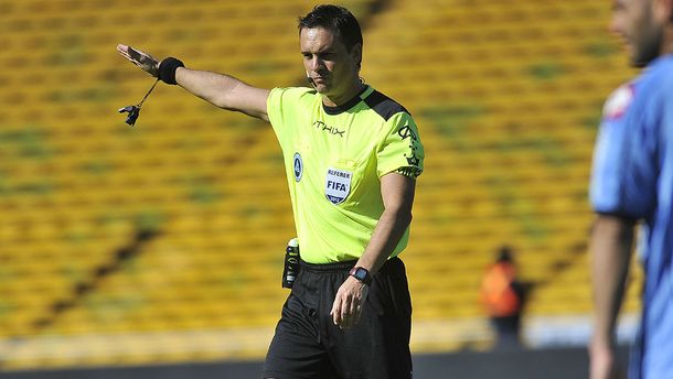 El elegido: Loustau dirigirá el domingo el Superclásico en la Bombonera