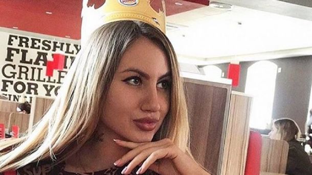 Hamburguesas gratis de por vida, la promo machista que indigna a todo Rusia