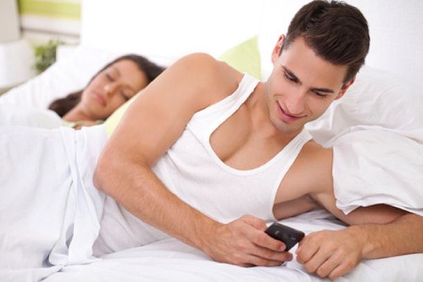 Vinculan el uso excesivo del celular con la infertilidad masculina