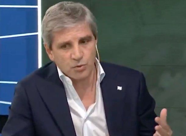 Luis Caputo ahora promete recuperación económica recién en cuatro años: No vamos a ser Suiza en 24 horas