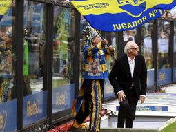 El Virrey entrando a La Bombonera en su última etapa como técnico El Virrey entrando a La Bombonera en su última etapa como técnico