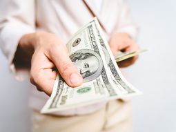 El dólar continúa transitando en la franja de los 39 pesos. El dólar continúa transitando en la franja de los 39 pesos.