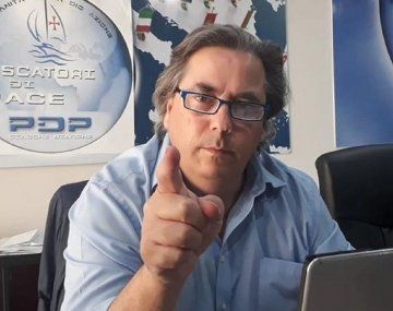 Líder antivacunas está internado por Covid-19 y ahora llama a vacunarse