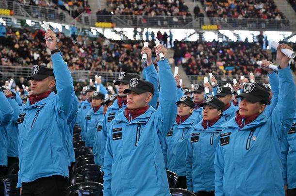 Salen a la calle 900 nuevos policías para reforzar la seguridad en la Ciudad