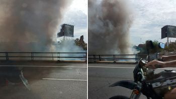 El humo afecta a la visibilidad de la autopista Illia El humo afecta a la visibilidad de la autopista Illia