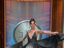 Look verano de Juana: sin corpiño y espalda al aire