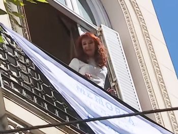 Cristina salió al balcón de San José 1111 en el Día de la Memoria