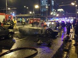 tiene 17 anos, iba a 200 km por hora y choco un auto de 240 mil dolares tiene 17 anos, iba a 200 km por hora y choco un auto de 240 mil dolares