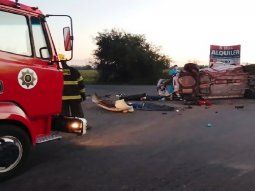 Tragedia en la autopista Rosario-Santa Fe: tres muertos por el vuelco de un auto