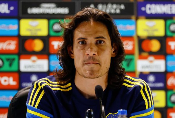 Edinson Cavani anunció su retiro de la Selección de Uruguay