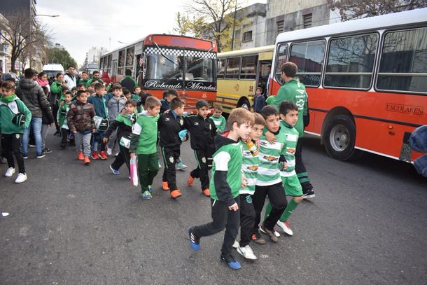 Más de 15 mil chicos entraron a Huracán para ver la práctica abierta de la Selección