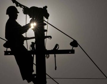 Por qué se cortó la luz en el AMBA: 800.000 usuarios sin servicio en plena ola de calor