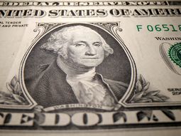 El dólar mantiene su tendencia positiva y alcanzó su valor más alto en 2024. El dólar mantiene su tendencia positiva y alcanzó su valor más alto en 2024.