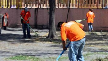Violó a su hijastra durante 5 años y le dieron 50 horas de trabajo comunitario Violó a su hijastra durante 5 años y le dieron 50 horas de trabajo comunitario