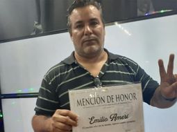 ¿Quién es el diputado  que protagonizó una escena de sexo en plena sesión?