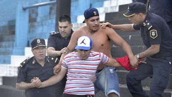 Así actuaba el operativo policial en el Almagro - Atlético Paraná